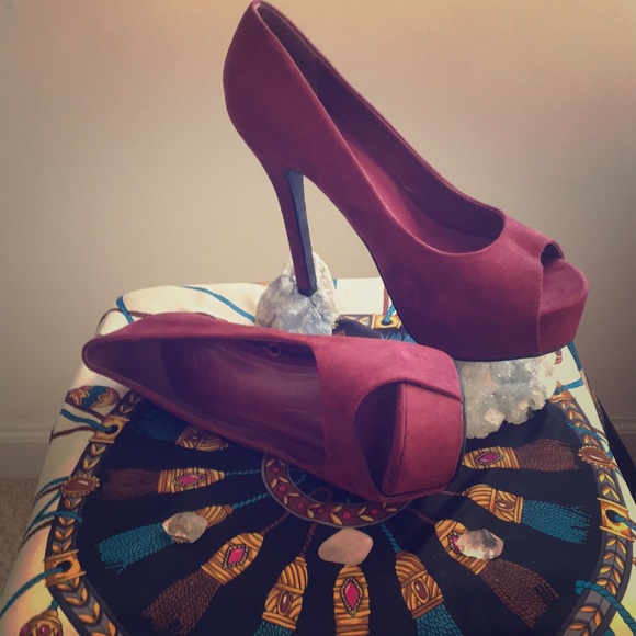 Forever 21 Velvet Pump, Open-toe - Picture 3 of 8